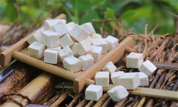 茯苓和土茯苓有什么區別